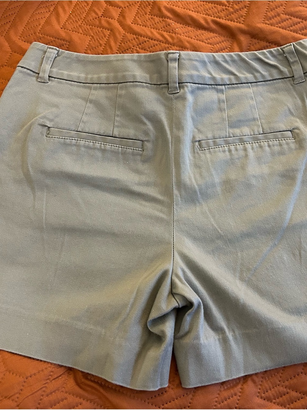 White House Black Market Women's khaki Tailored Bermuda Shorts - Picture 2 of 3